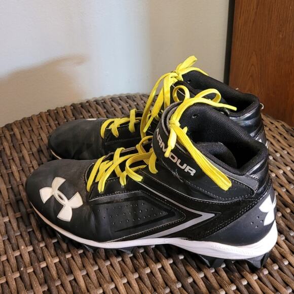 Under Armour Men Armourbound Football Cleats Size 8.5 Black Neon Yellow High Top - Picture 7 of 9